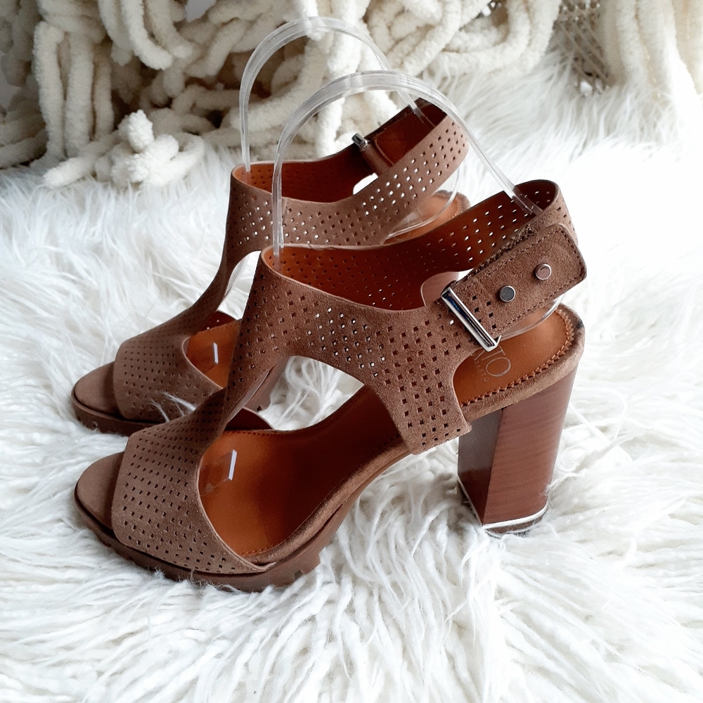 New Franco Sarto Allister Sandal Taupe